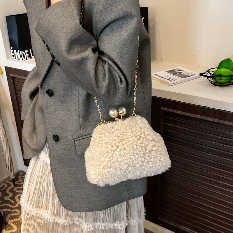 Plüsch-Rahmentaschen für Damen – Luxury Bags Korea Bewertung und Preis