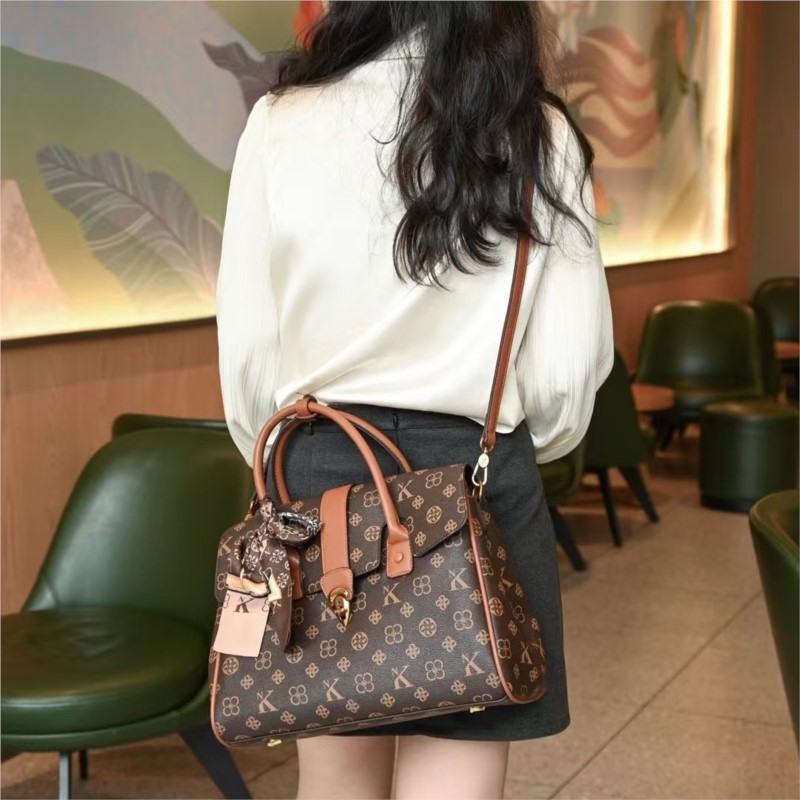 Leichte Damentasche der Luxusm – Luxury Bags Trend 2025 Bewertung und Preis
